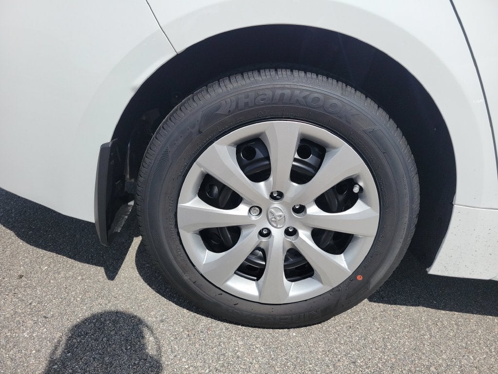 2027 Toyota Corolla LE