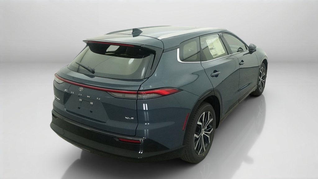 2026 Toyota Crown Signia XLE