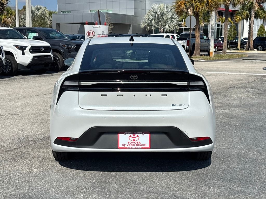 2026 Toyota Prius Plug-in Hybrid SE
