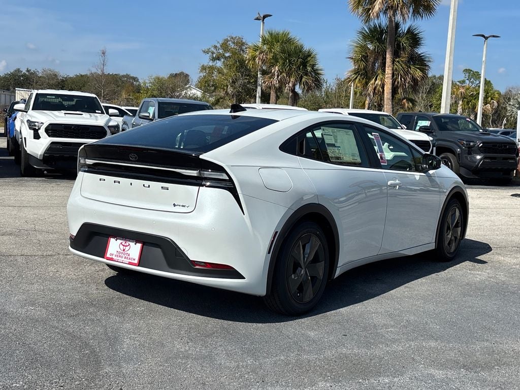 2026 Toyota Prius Plug-in Hybrid SE