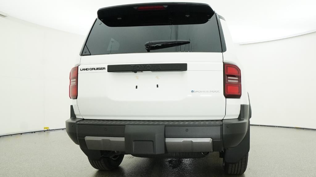 2027 Toyota Land Cruiser Base