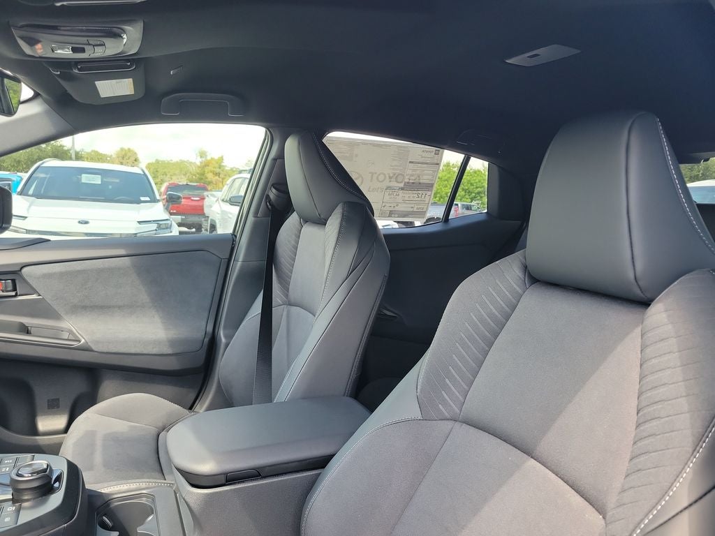 2026 Toyota C-HR XSE