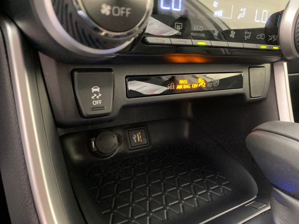 2025 Toyota RAV4 Hybrid Hybrid XLE