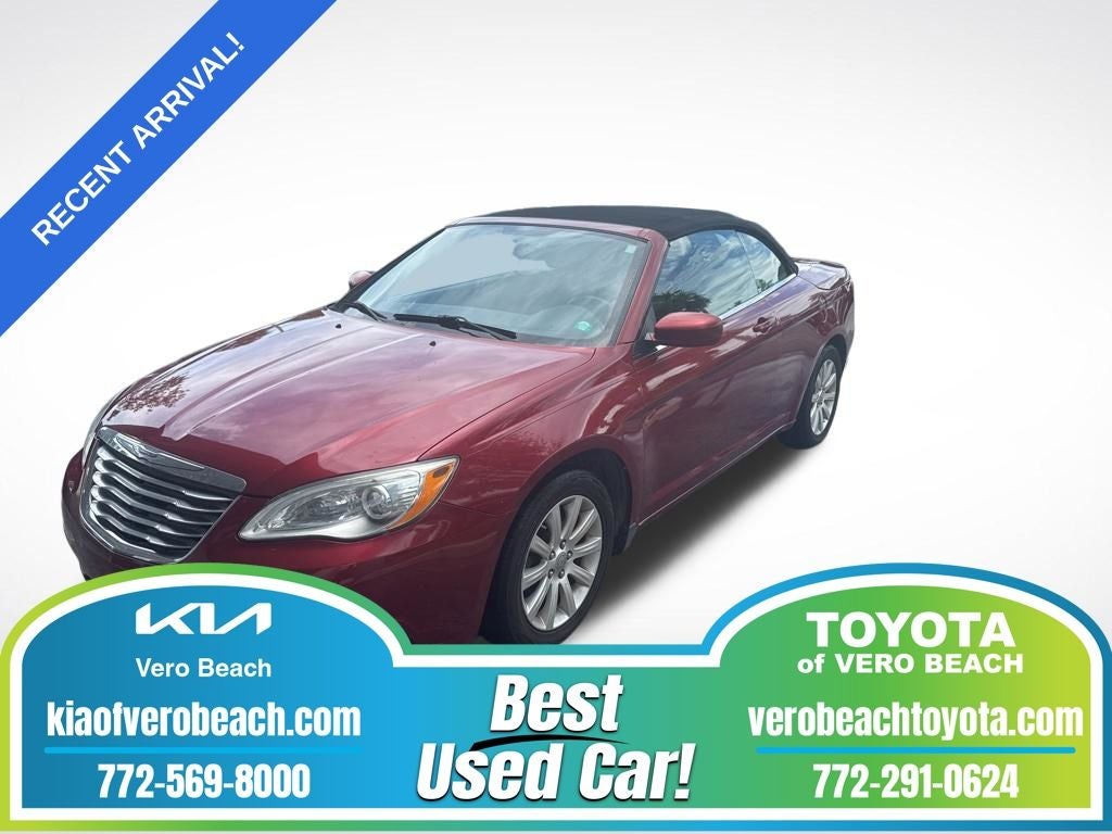 2013 Chrysler 200 Touring Convertible's photo