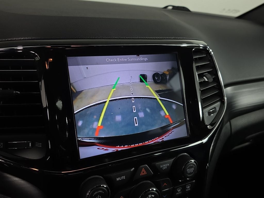 2019 Jeep Grand Cherokee Laredo E