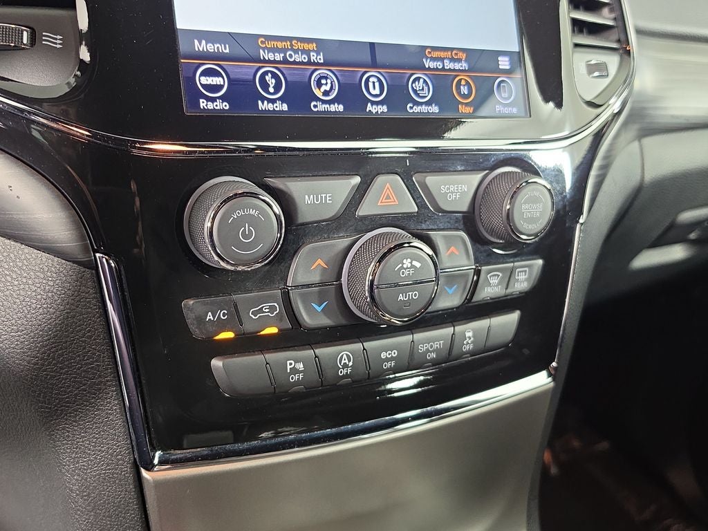 2019 Jeep Grand Cherokee Laredo E