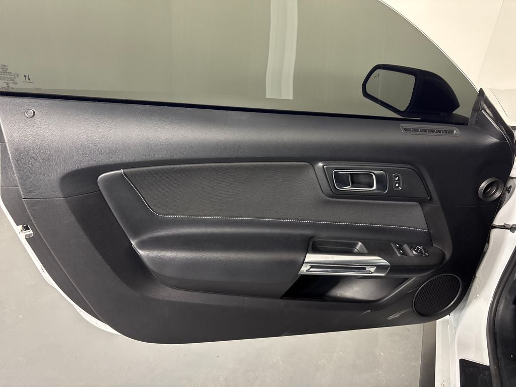 2022 Ford Mustang EcoBoost