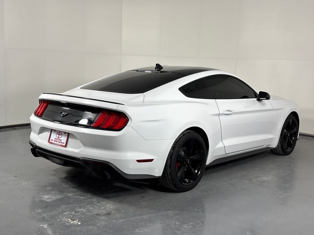 2022 Ford Mustang EcoBoost