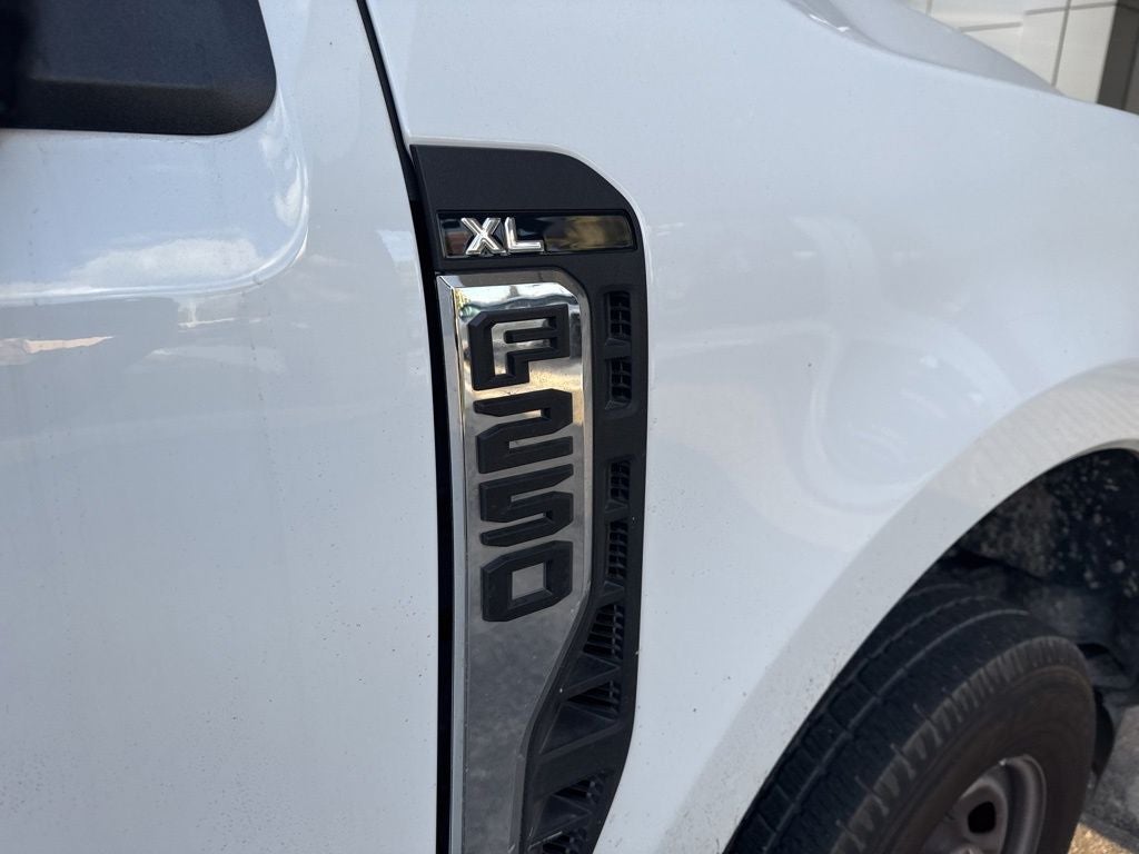 2025 Ford F-250SD XL