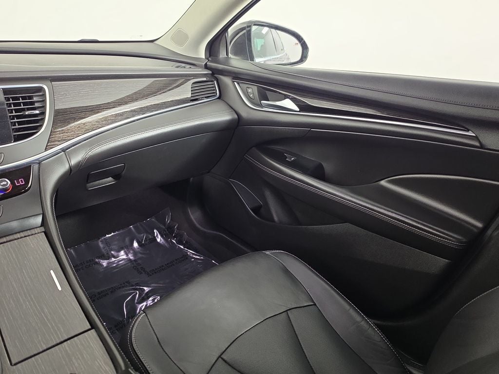 2017 Buick LaCrosse Essence