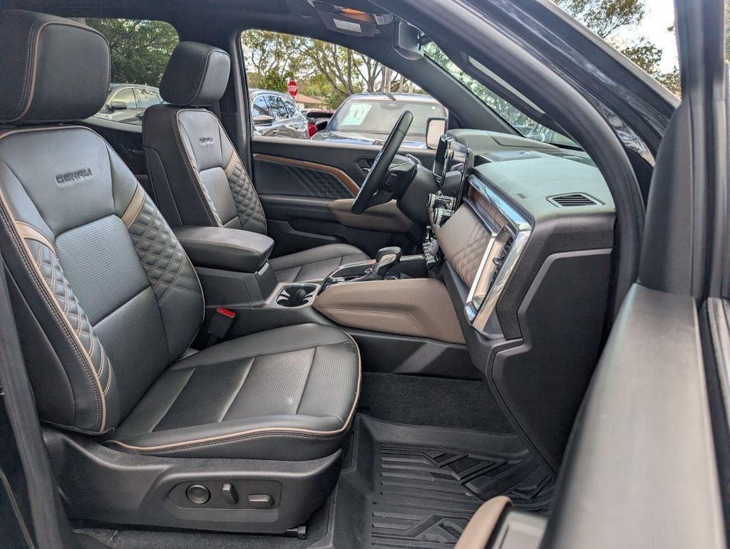 2023 GMC Canyon Denali
