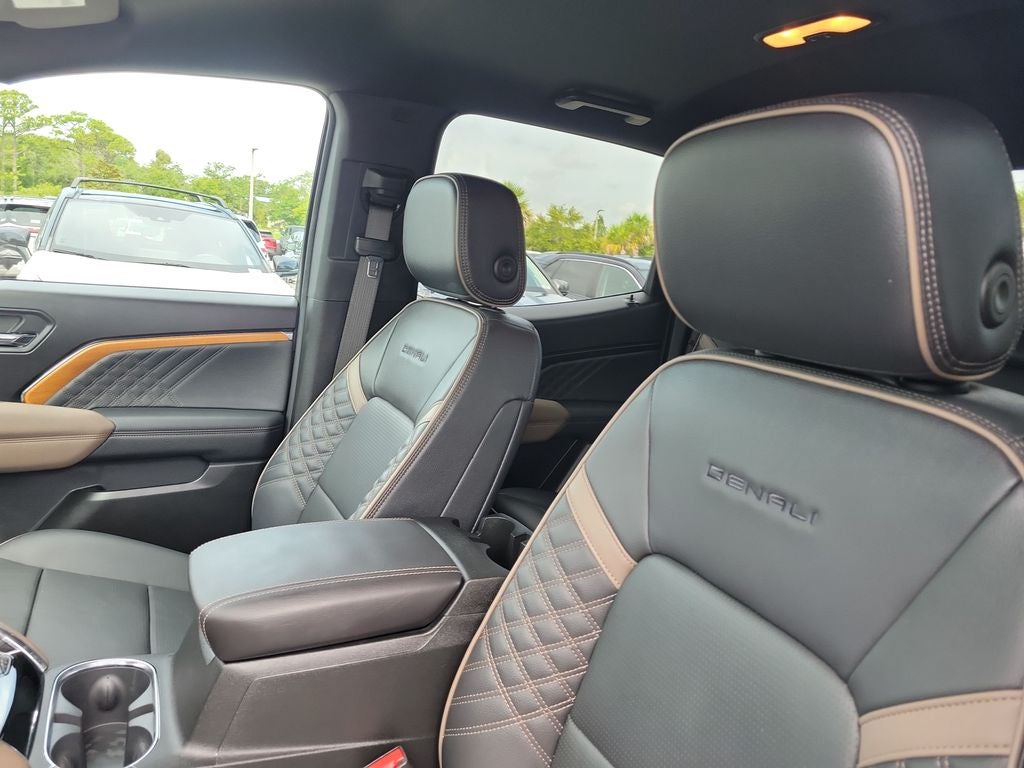 2024 GMC Canyon Denali