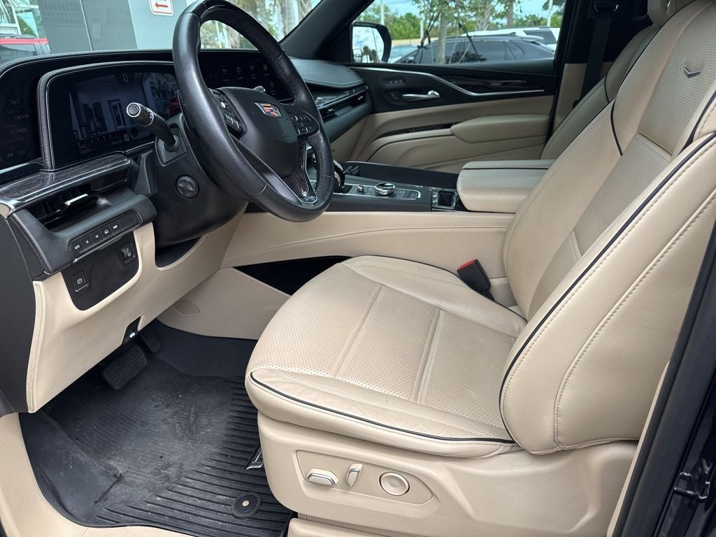 2023 Cadillac Escalade ESV Premium