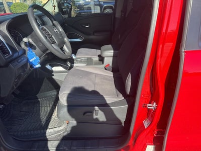 2023 Nissan Frontier SV