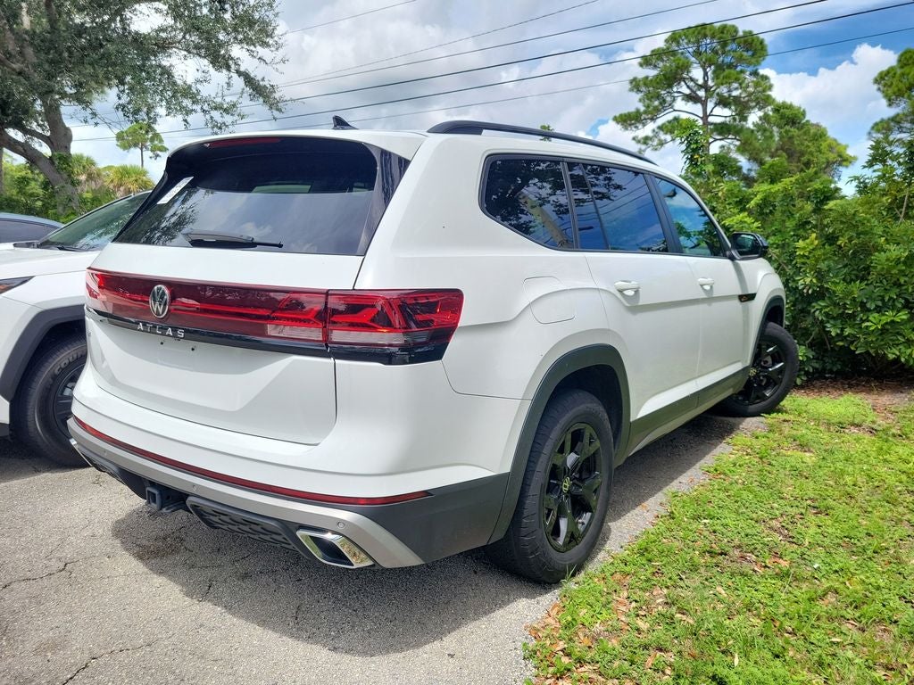 2024 Volkswagen Atlas 2.0T Peak Edition SE w/Technology
