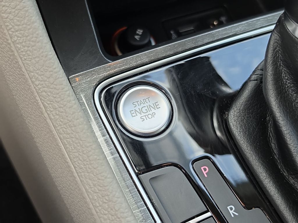 2018 Volkswagen Passat 2.0T SE
