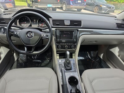 2018 Volkswagen Passat 2.0T SE