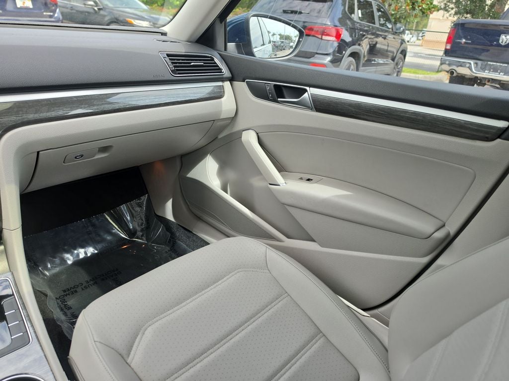 2018 Volkswagen Passat 2.0T SE