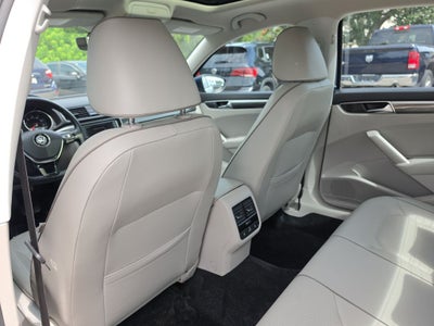 2018 Volkswagen Passat 2.0T SE
