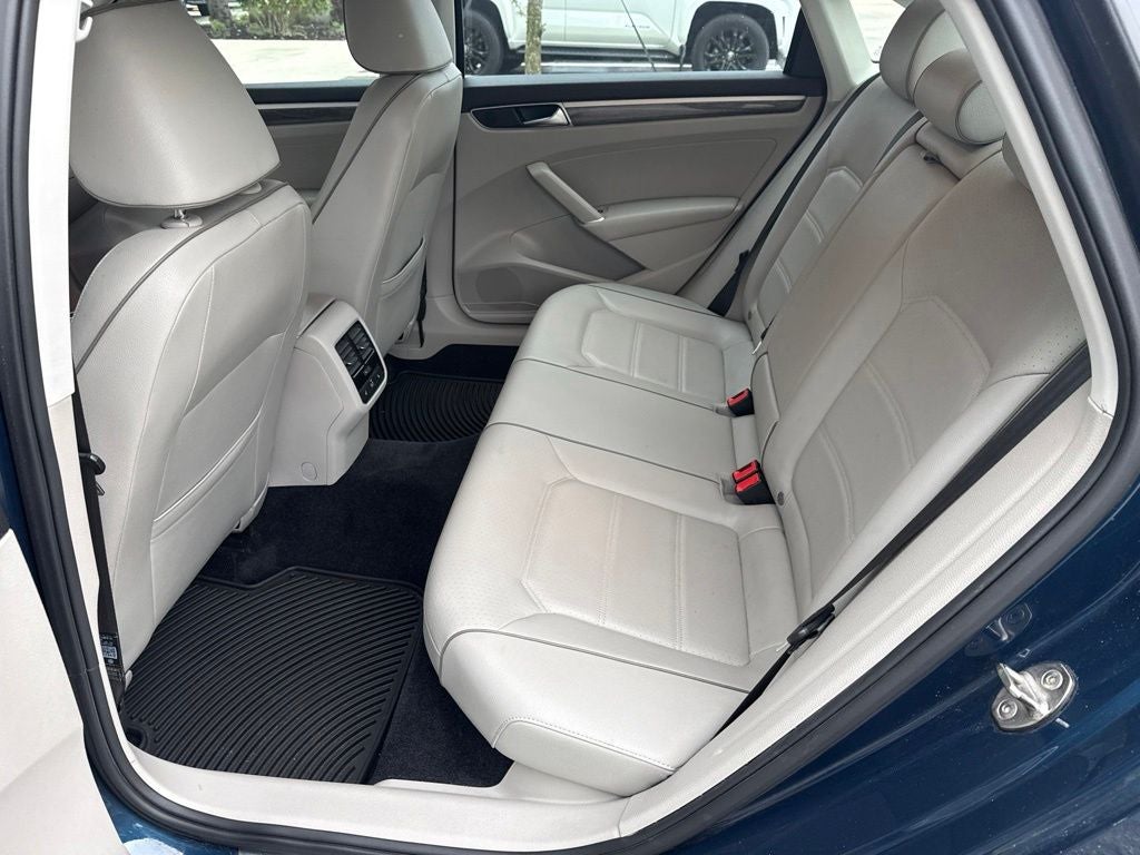 2018 Volkswagen Passat 2.0T SE