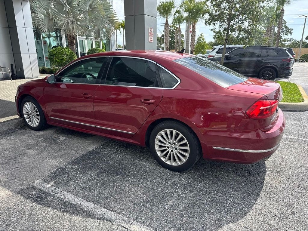 2016 Volkswagen Passat 1.8T SE w/Technology