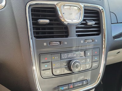 2013 Chrysler Town & Country Touring-L
