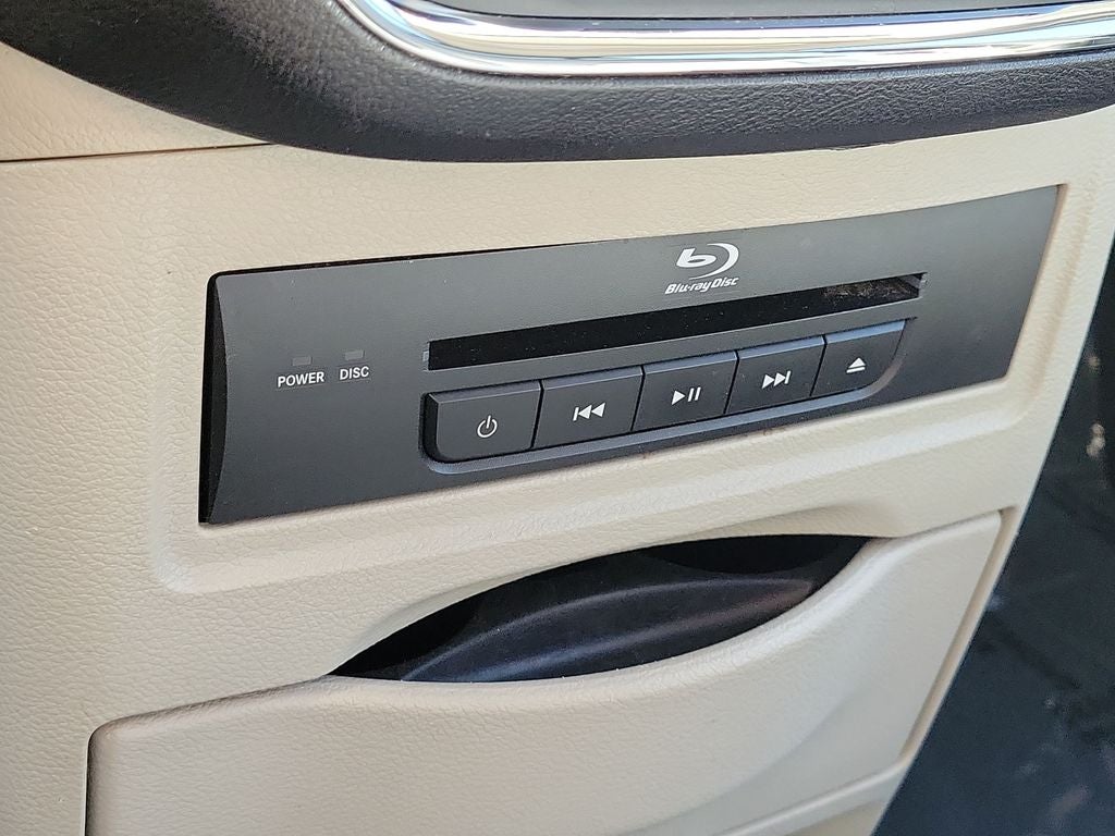 2013 Chrysler Town & Country Touring-L