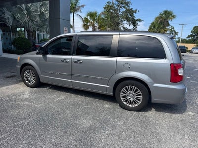 2013 Chrysler Town & Country Touring-L