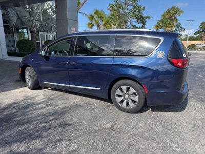 2018 Chrysler Pacifica Hybrid Limited