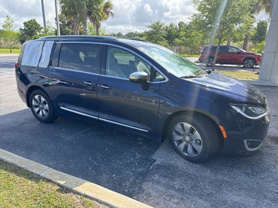 2018 Chrysler Pacifica Hybrid Limited