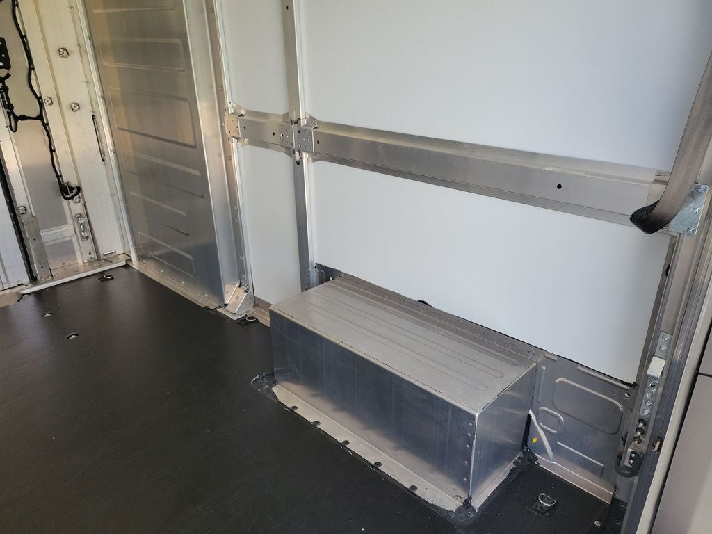 2024 BrightDrop Zevo 400 Base