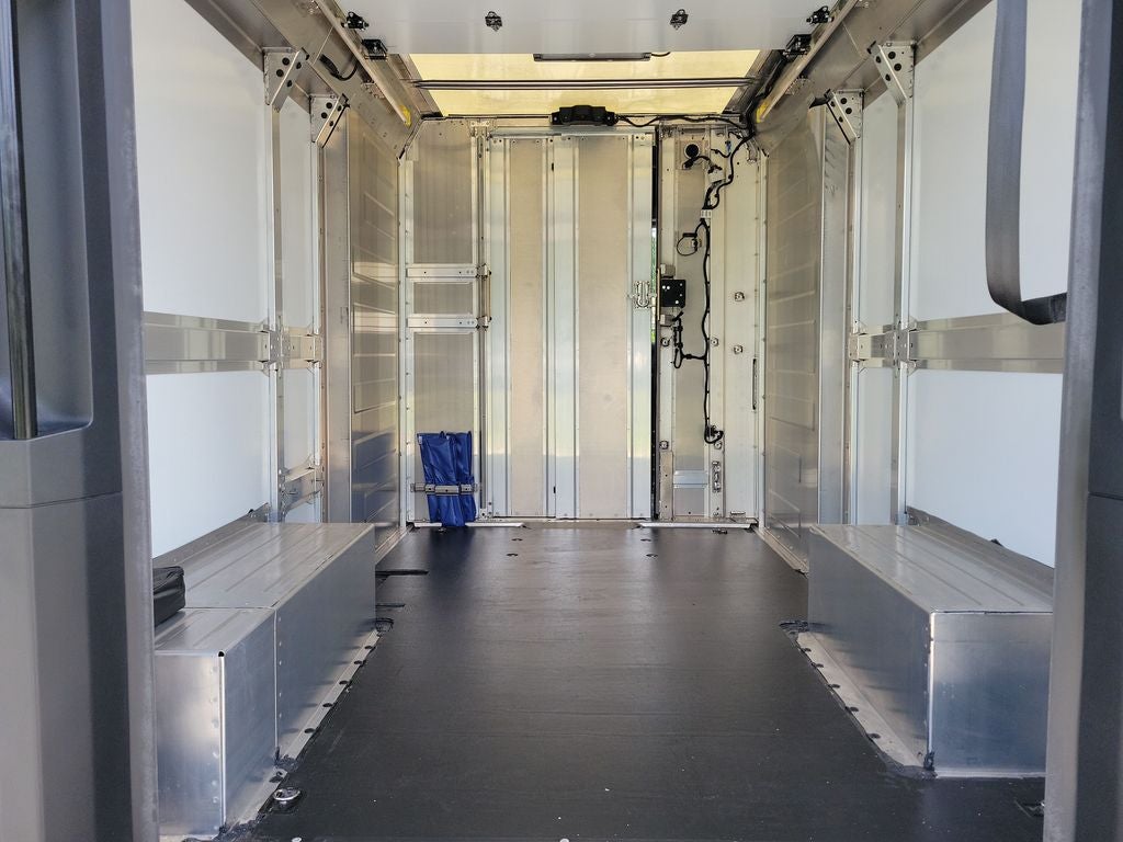2024 BrightDrop Zevo 400 Base