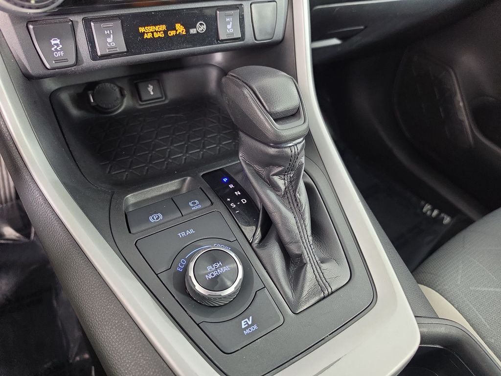 2020 Toyota RAV4 Hybrid XLE