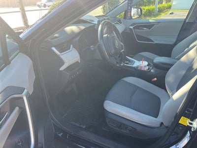 2020 Toyota RAV4 Hybrid XLE