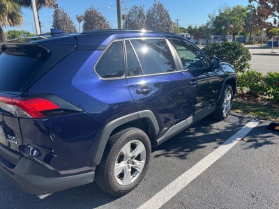 2020 Toyota RAV4 Hybrid XLE