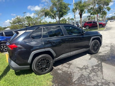 2021 Toyota RAV4 XLE