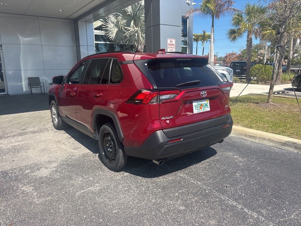 2021 Toyota RAV4 XLE