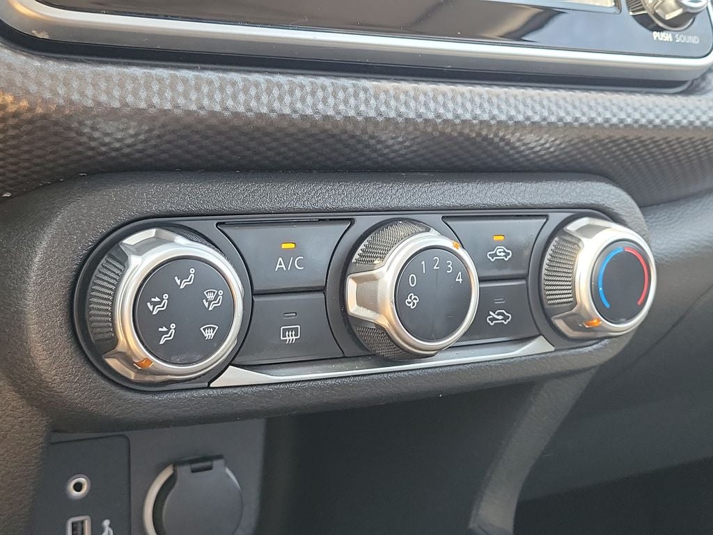 2020 Nissan Kicks S