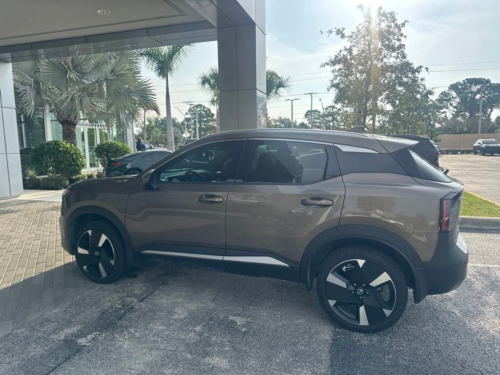 2025 Nissan Kicks SR