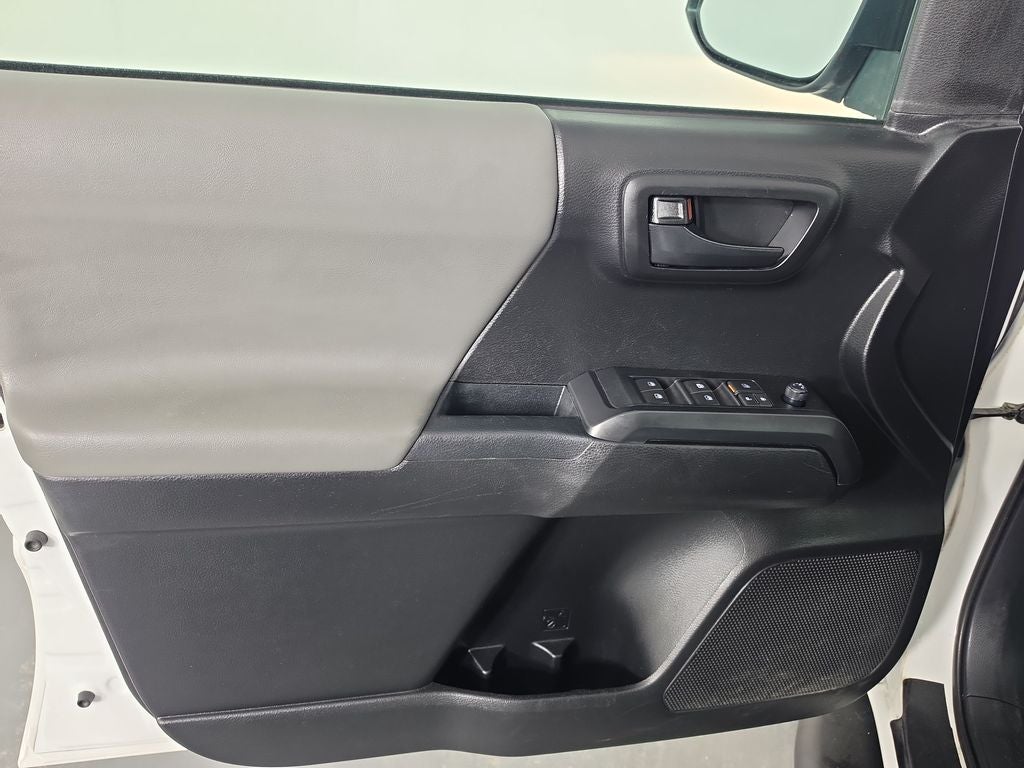 2022 Toyota Tacoma SR V6