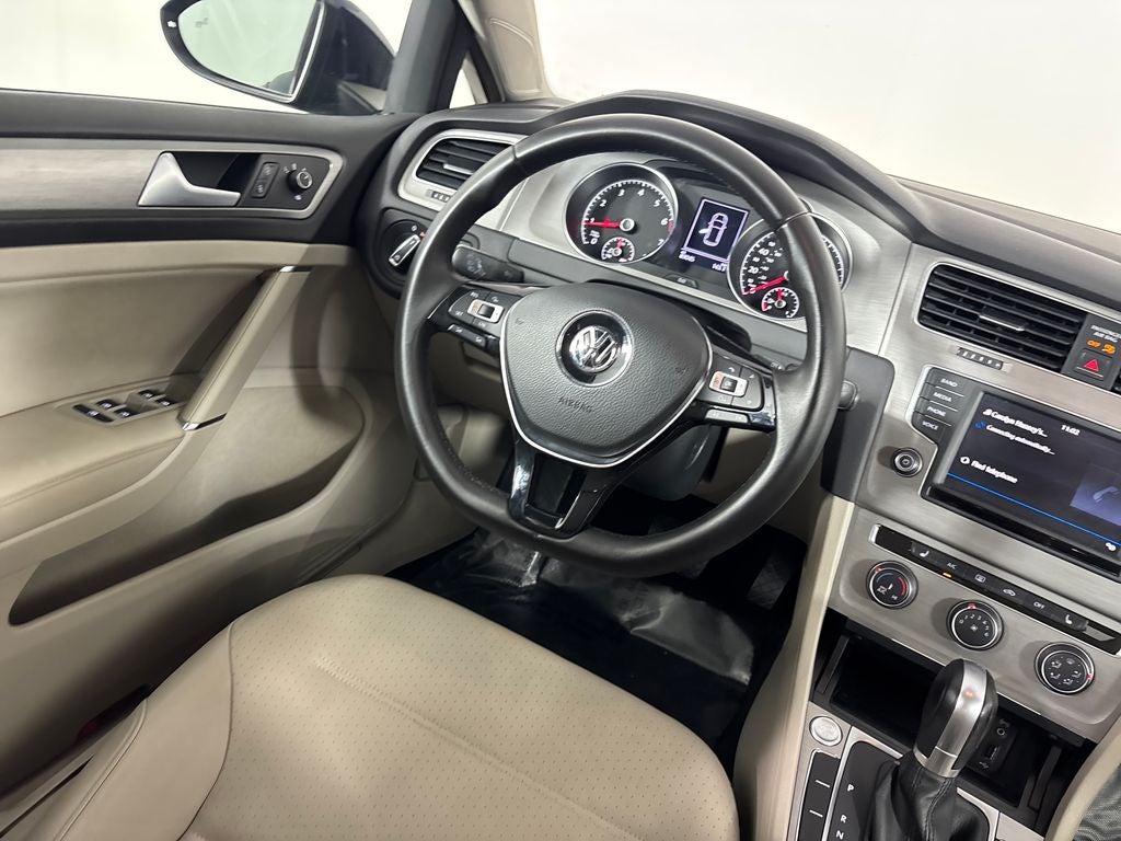 2017 Volkswagen Golf Wolfsburg