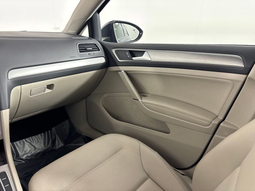 2017 Volkswagen Golf Wolfsburg