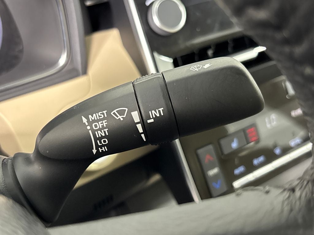 2021 Toyota Avalon Hybrid XLE Plus