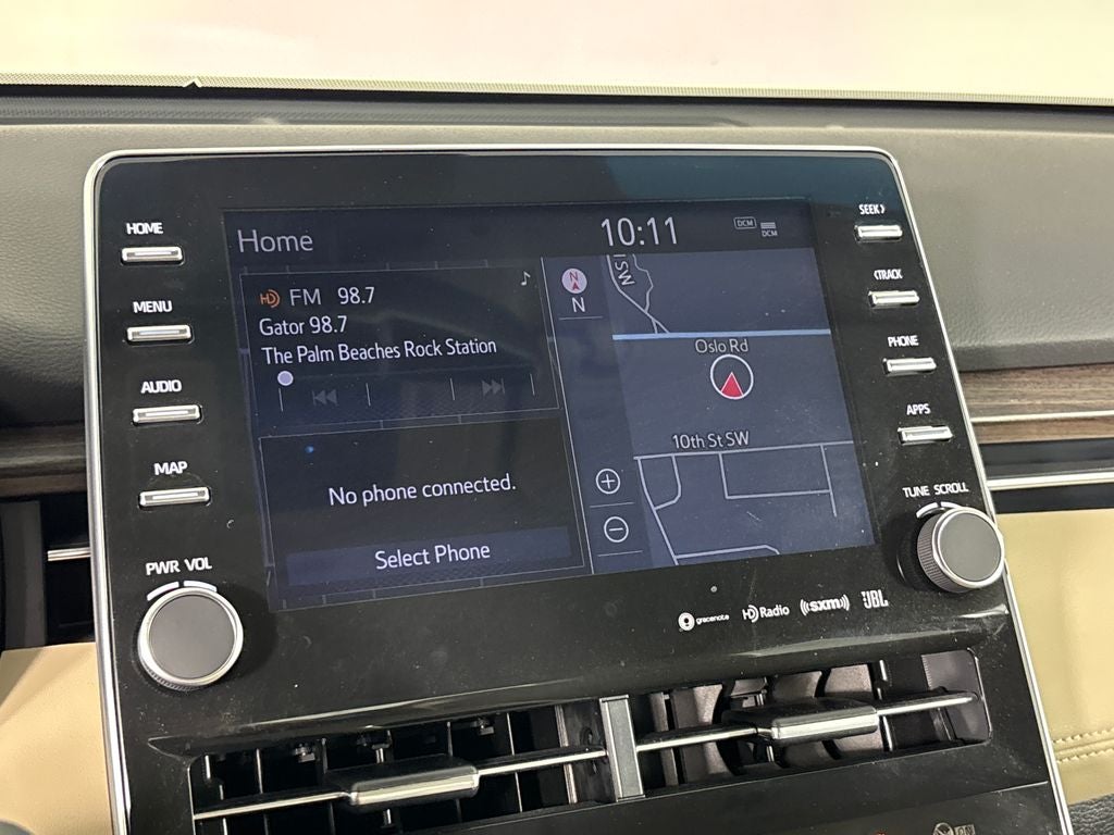 2021 Toyota Avalon Hybrid XLE Plus