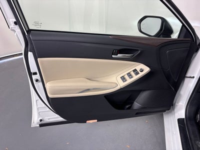 2021 Toyota Avalon Hybrid XLE Plus