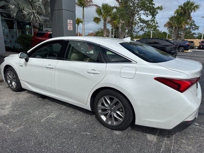 2021 Toyota Avalon Hybrid XLE Plus