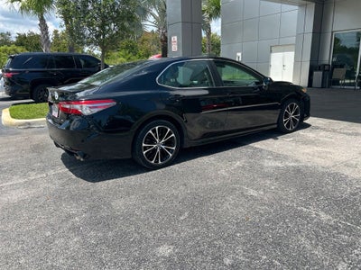 2018 Toyota Camry SE