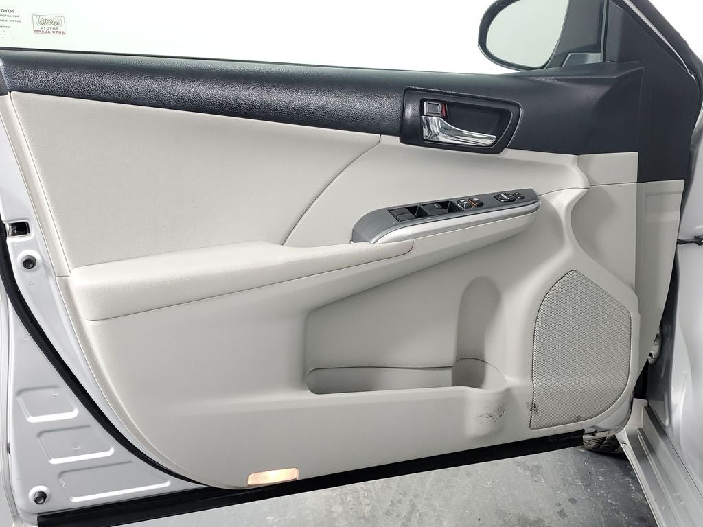 2012 Toyota Camry Hybrid XLE