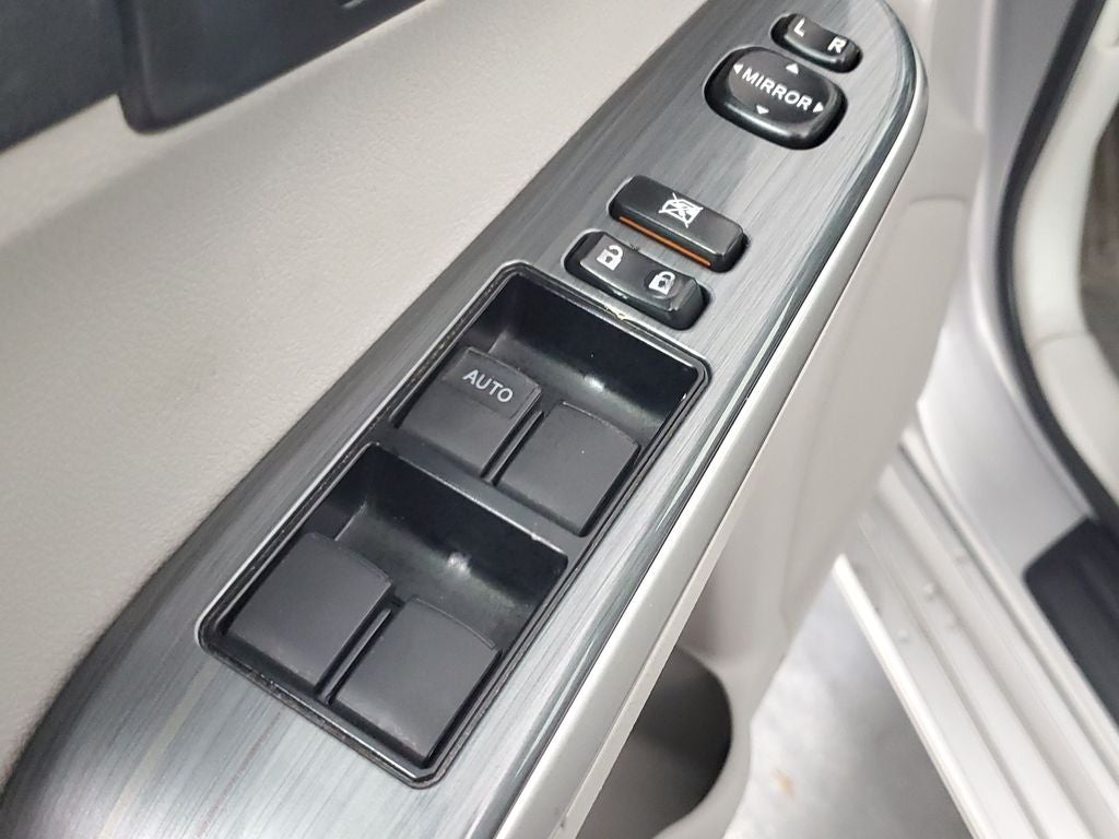 2012 Toyota Camry Hybrid XLE