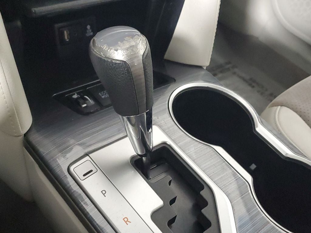 2012 Toyota Camry Hybrid XLE